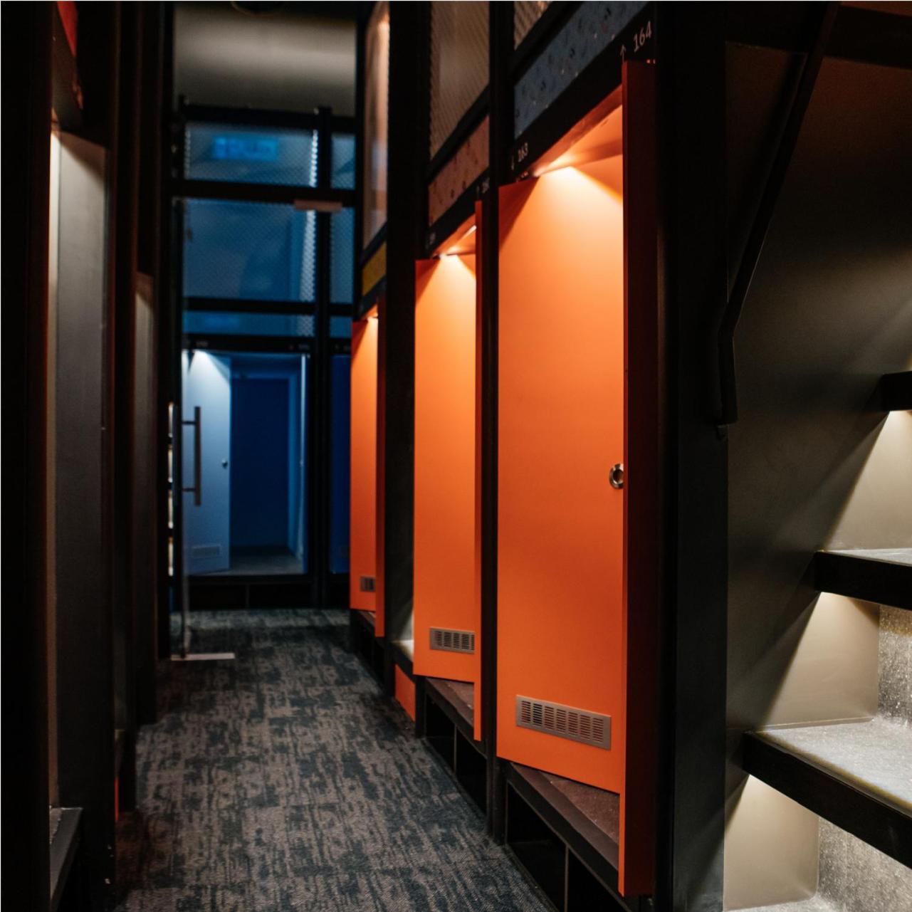 Capsuletransit Airside Klia T2 - Airport Hotel - International Departure Near To Transit Hall, Gate Q Sepang Exterior photo