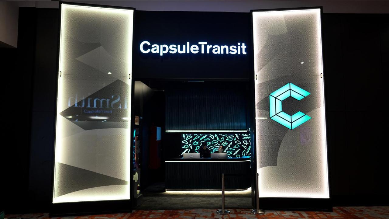 Capsuletransit Airside Klia T2 - Airport Hotel - International Departure Near To Transit Hall, Gate Q Sepang Exterior photo